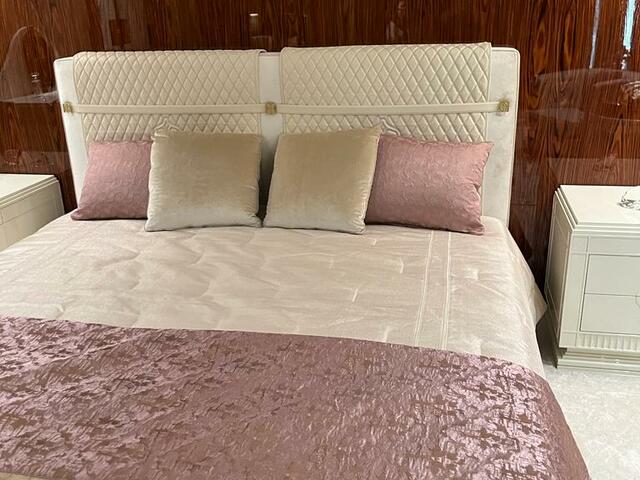 Кровати и предметы интерьера для спальни Bruno Zampa